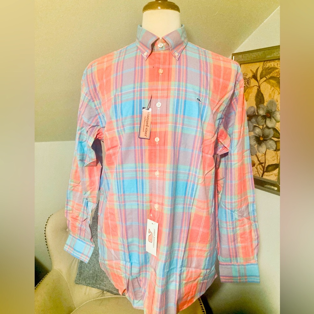 Vineyard Vines Red and Blue Casual Button Down Whale Shirt NWT